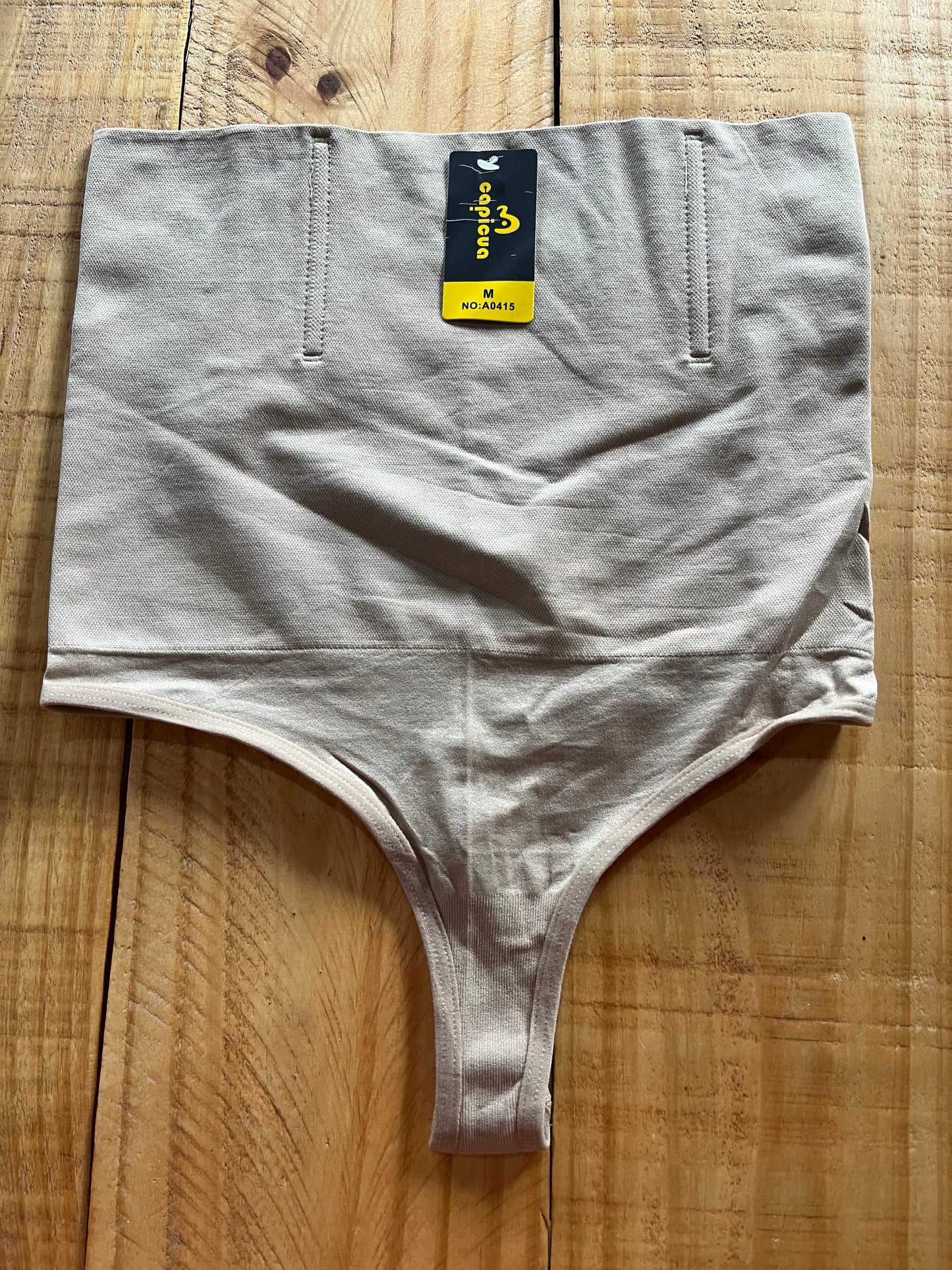 Faja less con ballenas