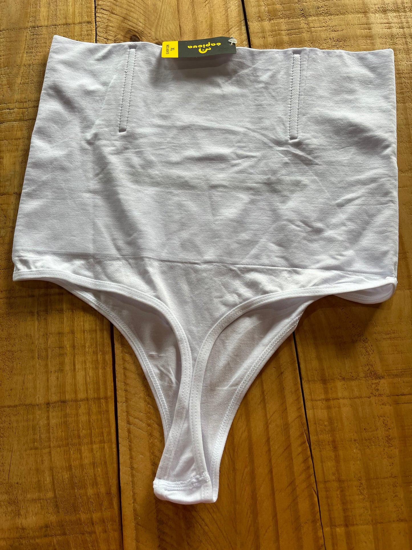 Faja less con ballenas